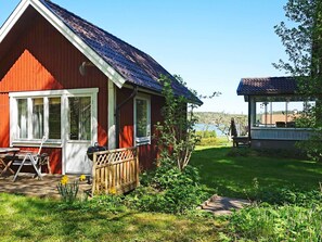 House | Exterior - 4 Person Holiday Home in Vreta (Vreta Kloster)