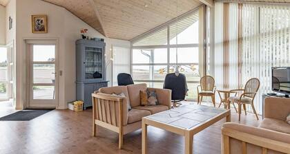 8 Person Holiday Home in Spottrup