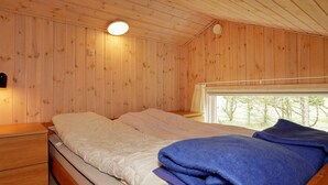 3 bedrooms, cots/infant beds - Spacious Cottage in Albaek Jutland With Sauna (Aalbaek)