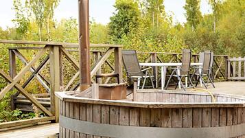House | Outdoor dining