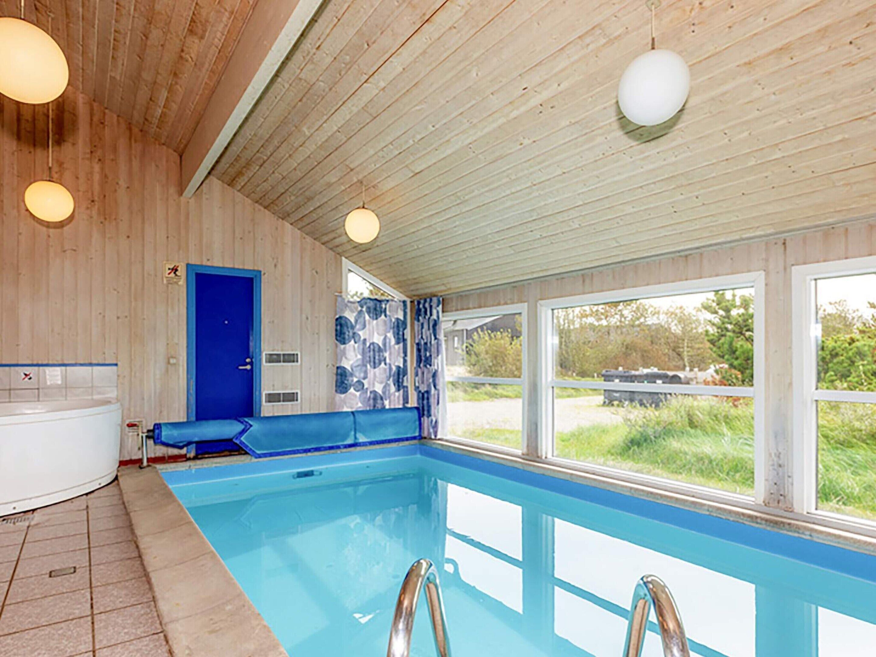 House | Pool