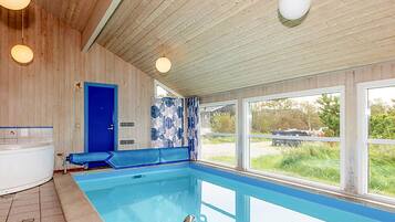 House | Pool