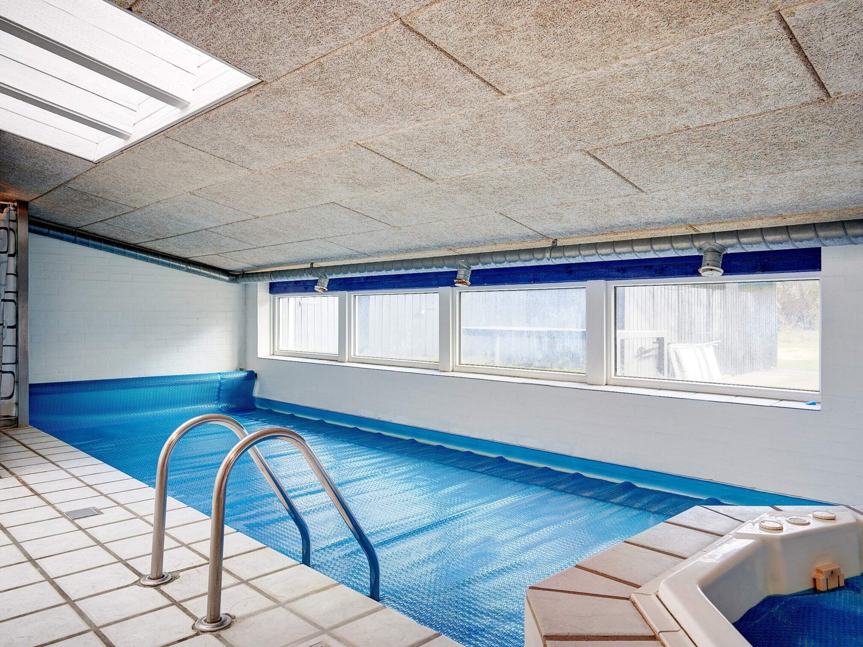 獨棟房屋 | 游泳池 | 室內游泳池和室外游泳池