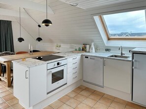 Talo | Yksityinen keittiö | Syöttötuoli