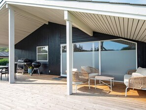 House | Bahagian luar