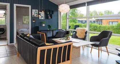 10 Person Holiday Home in Juelsminde-by Traum