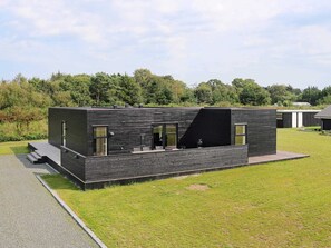 Exterior - Stylish Holiday Home in Jutland near Baltic Sea Beach (Hadsund)