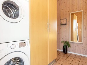 House | Property amenity - 6 Person Holiday Home in Hemmet (Hemmet)