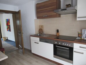 Frigorifero, microonde, forno