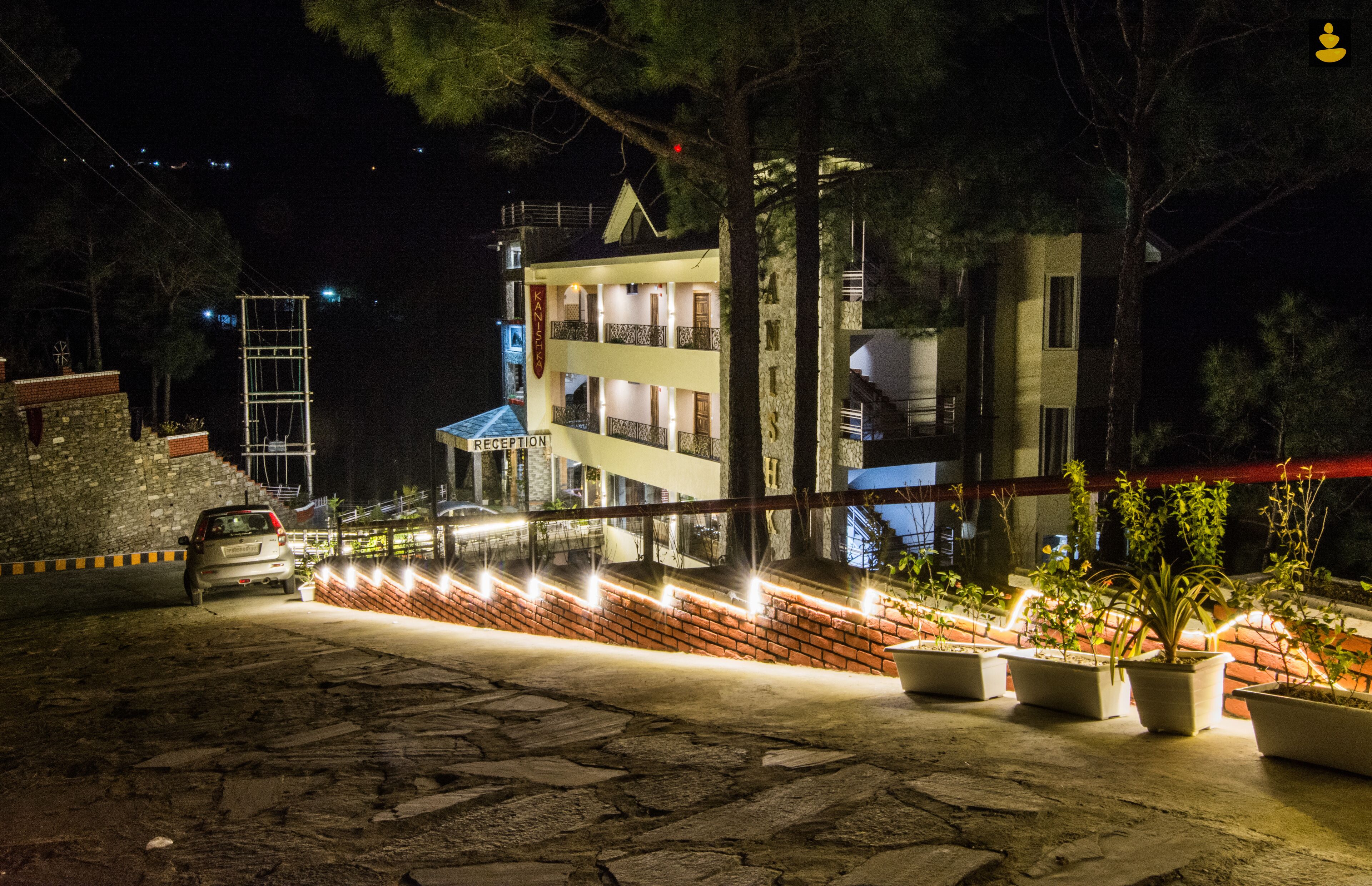 LivingStone Mountain Retreat Chail Executive Room