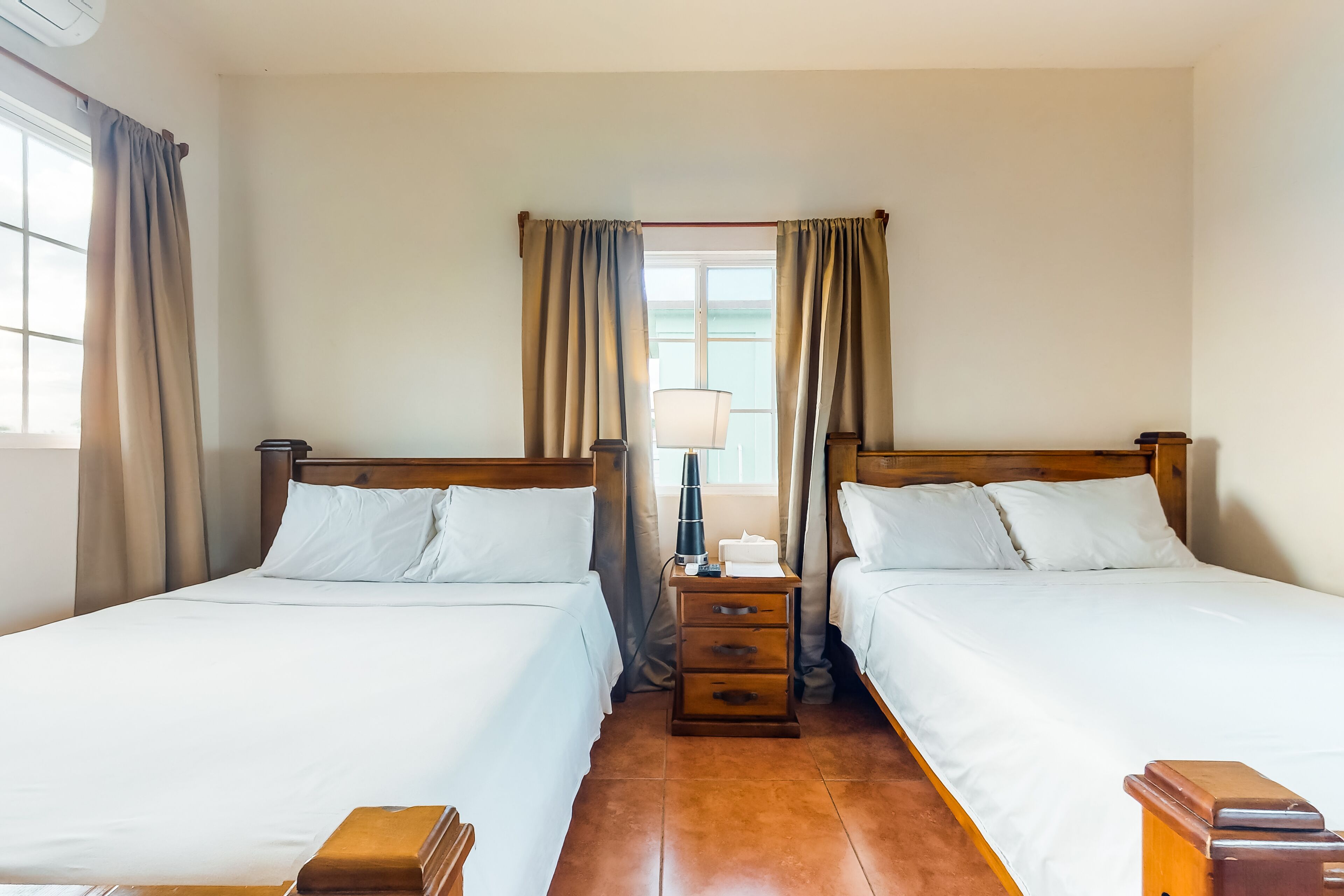 Bügeleisen/Bügelbrett, kostenloses Internet, Bettwäsche