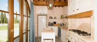 Luxury Villa in Montelopio,Airco,Pool,children pool,Jacuzzi corner,Wi-Fi,sleep11