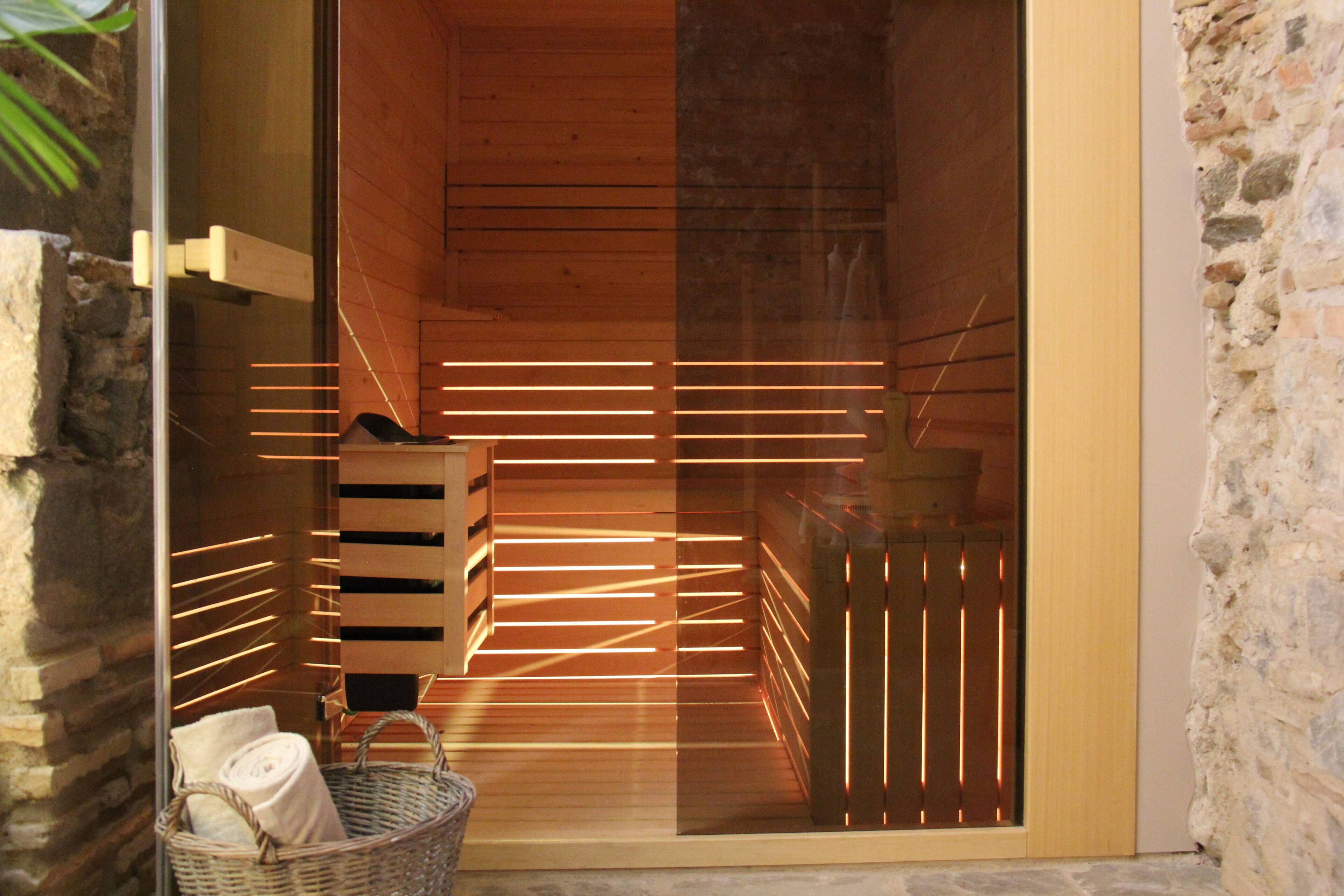 couples treatment room(s), body treatments, hot stone massages