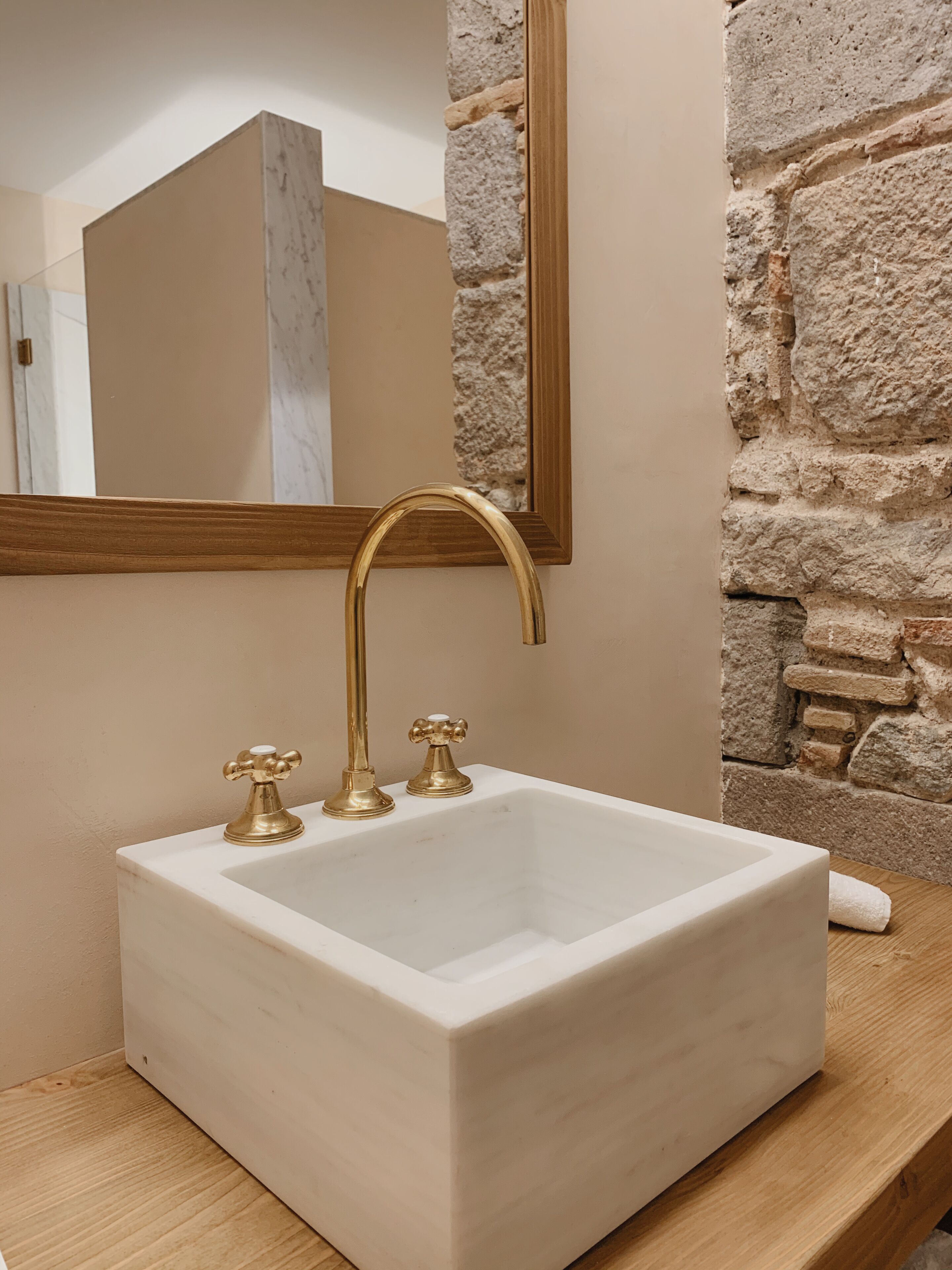 superior double room, terrace | bathroom | free toiletries, hair dryer, towels, soap