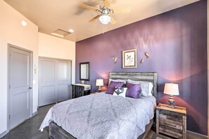 1 habitación, tabla de planchar con plancha y ropa de cama 