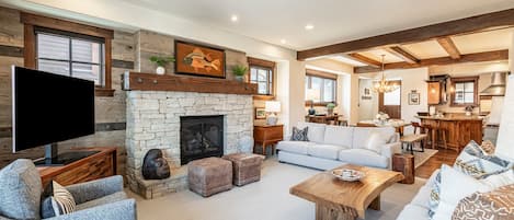 Smart TV, fireplace