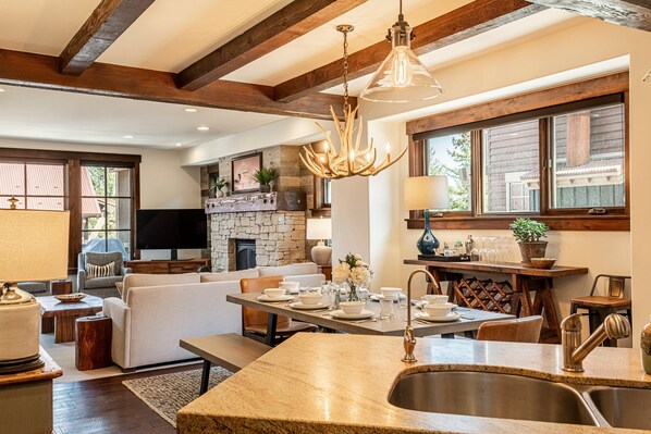 Dining - Silver Star Ski-In/Ski-Out | Hot Tub & Resort Amenities (Park City)