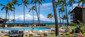 Papakea H404 3 Bedroom Condo by RedAwning