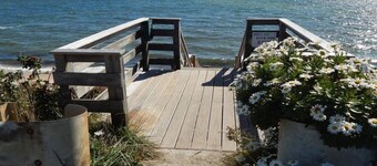 Provincetown 2br Beach Beauty on the Bay Water View