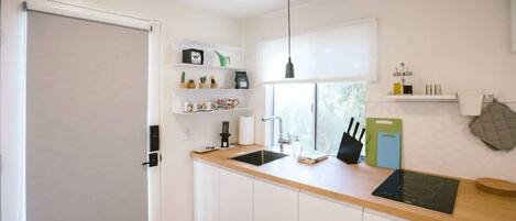 Coffee/tea maker, toaster, toaster oven, cookware/dishes/utensils