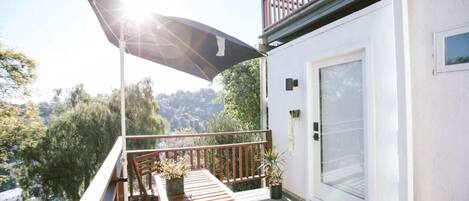 تناول الطعام بالخارج