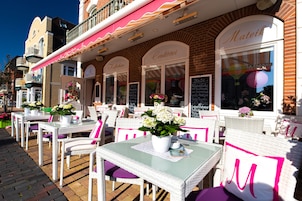 Sundeck