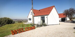 Exterior - Villa Les Hauts - Luxury villa (Frasnes-lez-Anvaing)