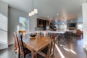 Dining - Large Park City Five Bedroom Home, Close to PC Mtn (Park City)