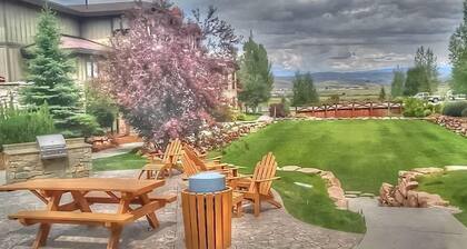 Large Park City Five Bedroom Home, Close to PC Mtn