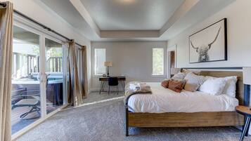 5 bedrooms, iron/ironing board, free WiFi, bed sheets