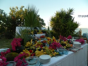 Outdoor dining - Le Quattro Lune (Orosei)