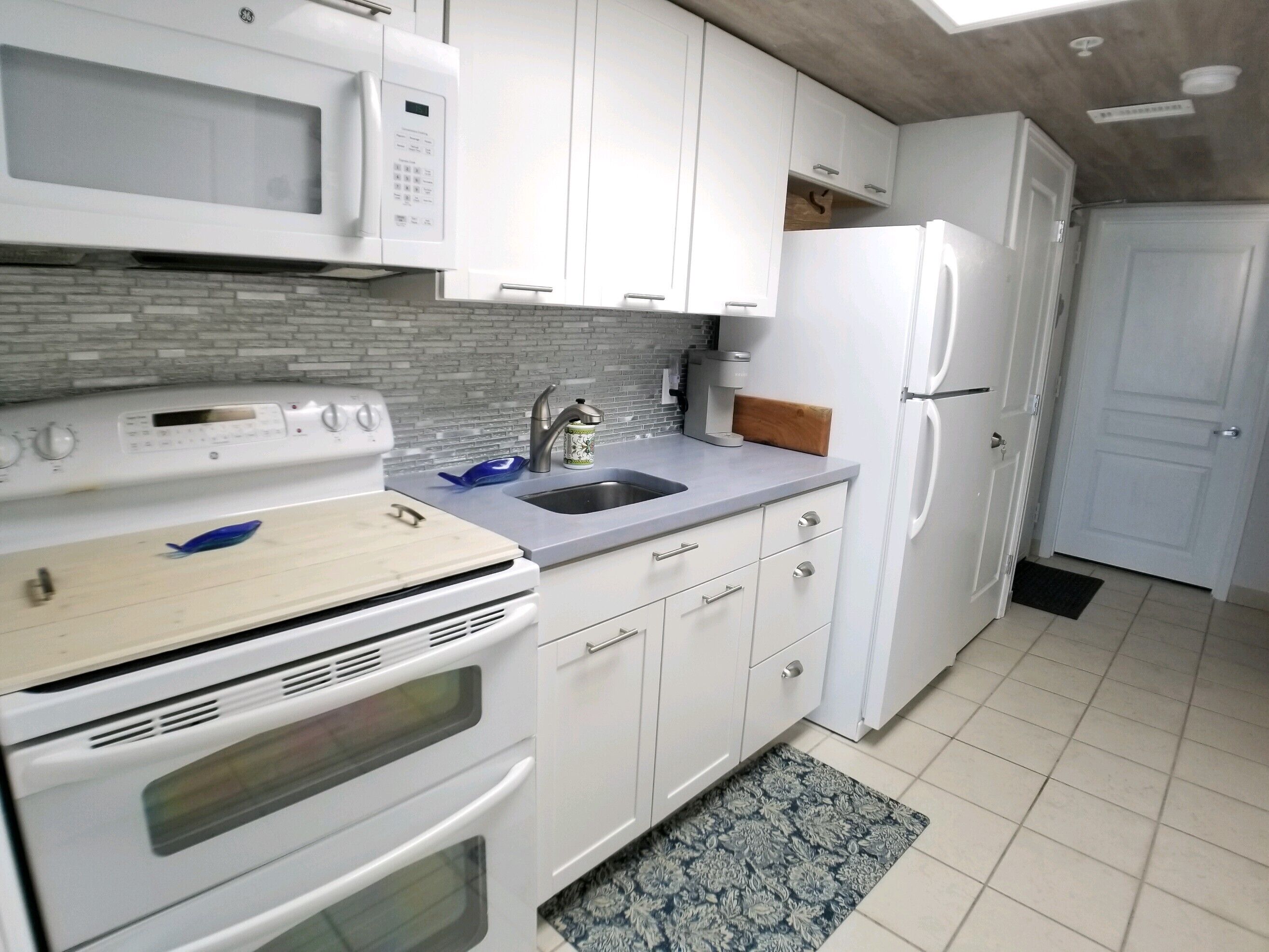 BAY WATCH RESORT N. Myrtle OCEANFRONT BALCONY 1 Bdrm sleeps 6. Reno 2021