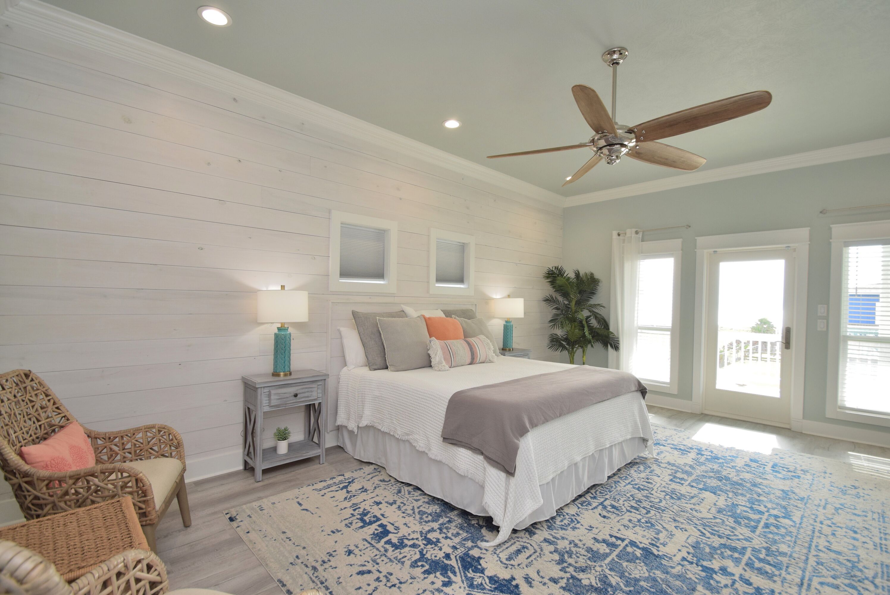 6 bedrooms, iron/ironing board, free WiFi, bed sheets