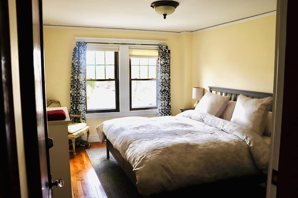 The King's Room (Room 4) at The Perthshire House