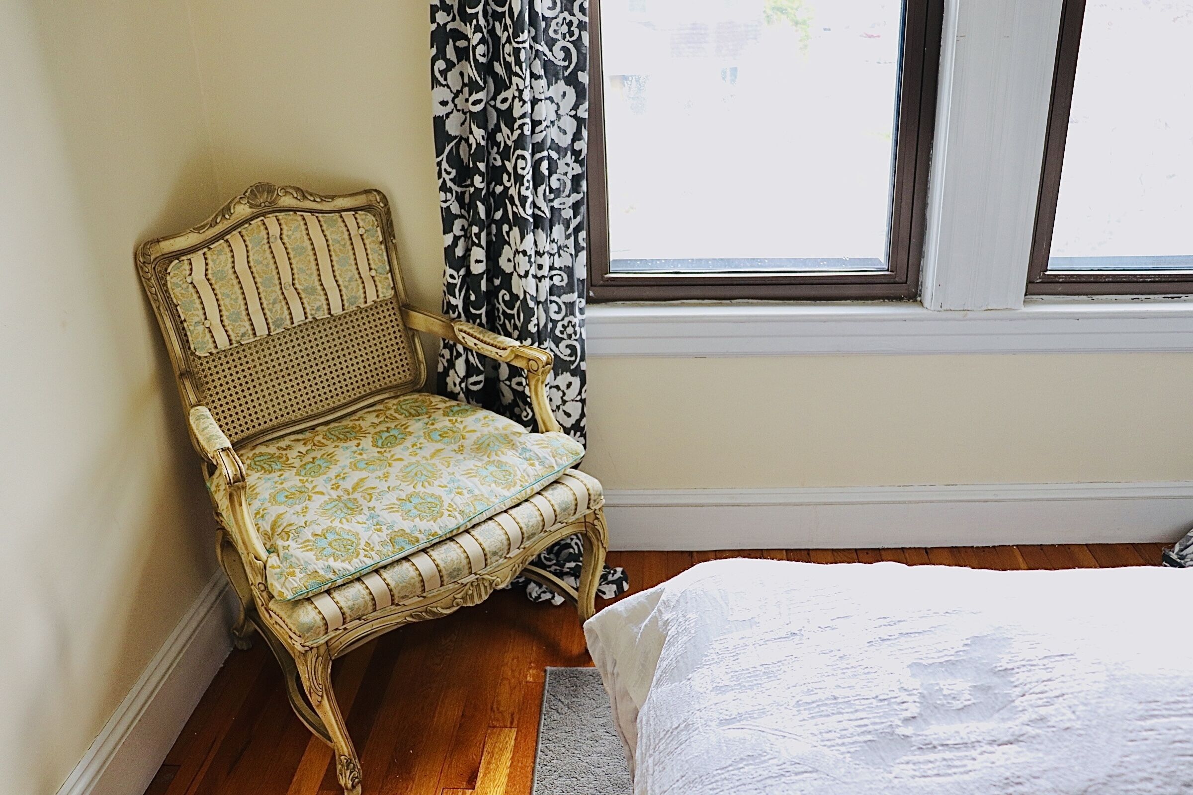The King's Room (Room 4) at The Perthshire House