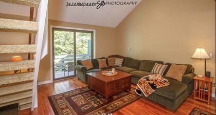 3 story cozy townhouse minutes from mount snow