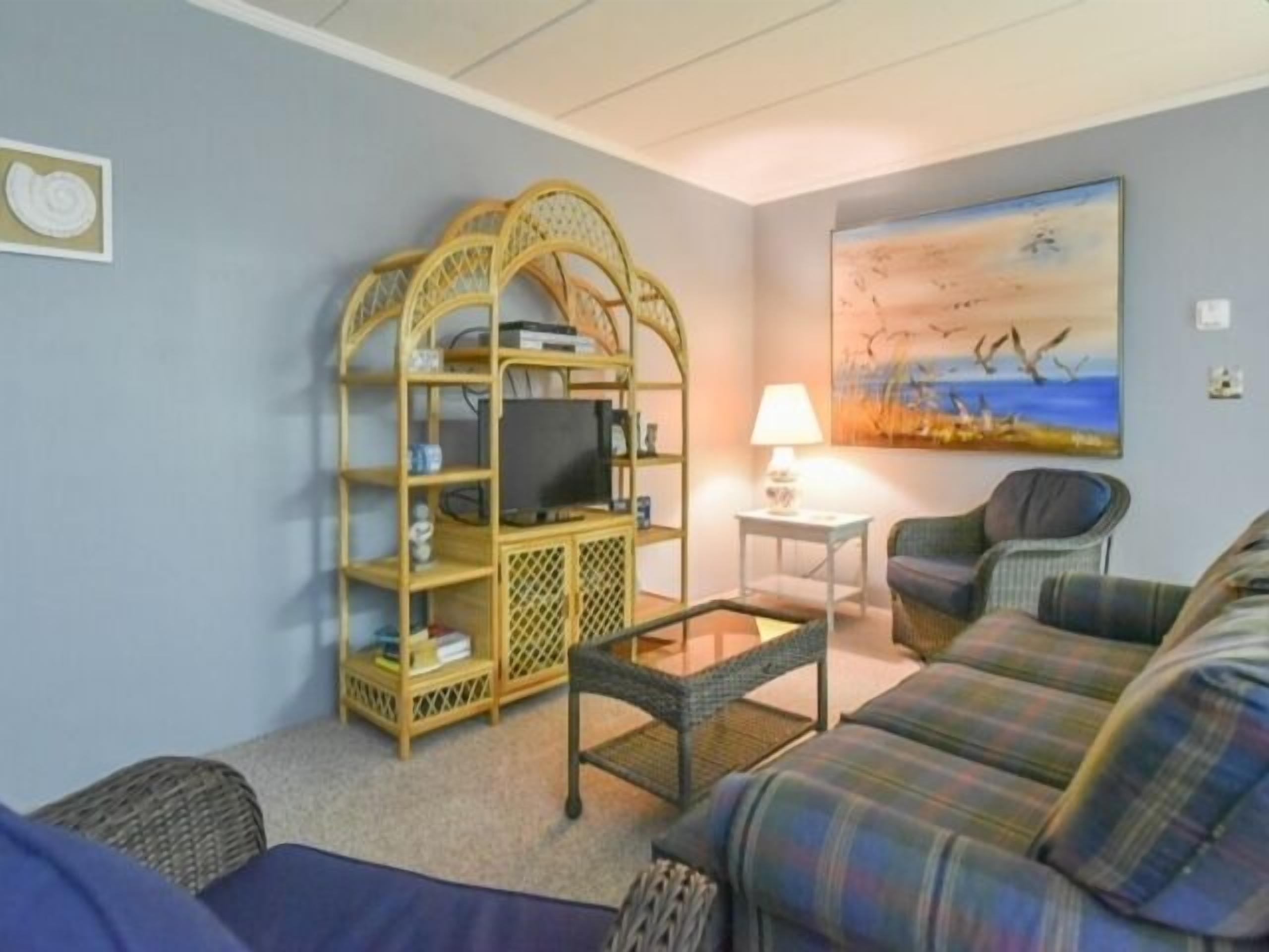 Ocean Block * 2 BR  2 Baths * Balcony * WiFi