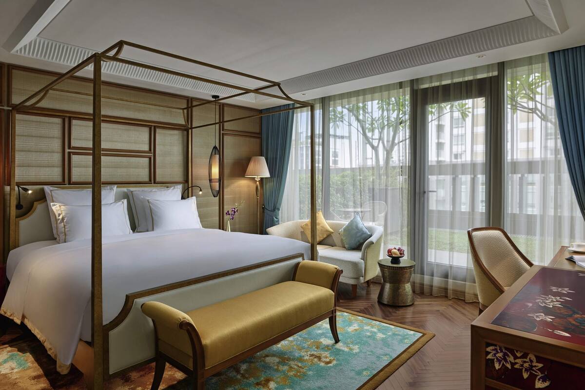 Phòng Executive, 1 giường cỡ king, quyền sử dụng Club Lounge (High Floor) | Bộ đồ giư ờng kháng dị ứng, két bảo mật tại phòng, bàn 