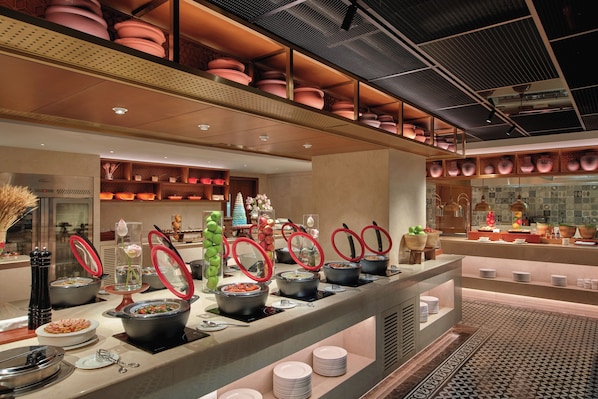 Desayuno buffet todos los días (con cargo)