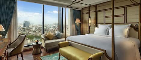 Grand Deluxe, King Bed, High Floor | Ropa de cama hipoalergénica y minibar