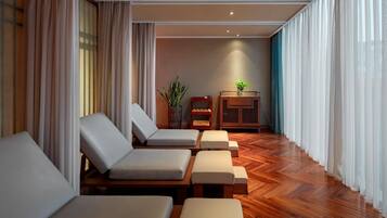 Sauna, hot tub, steam room, body treatments, body wraps, body scrubs