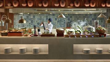 2 restaurants, lunch, dinner served; Vietnamese cuisine