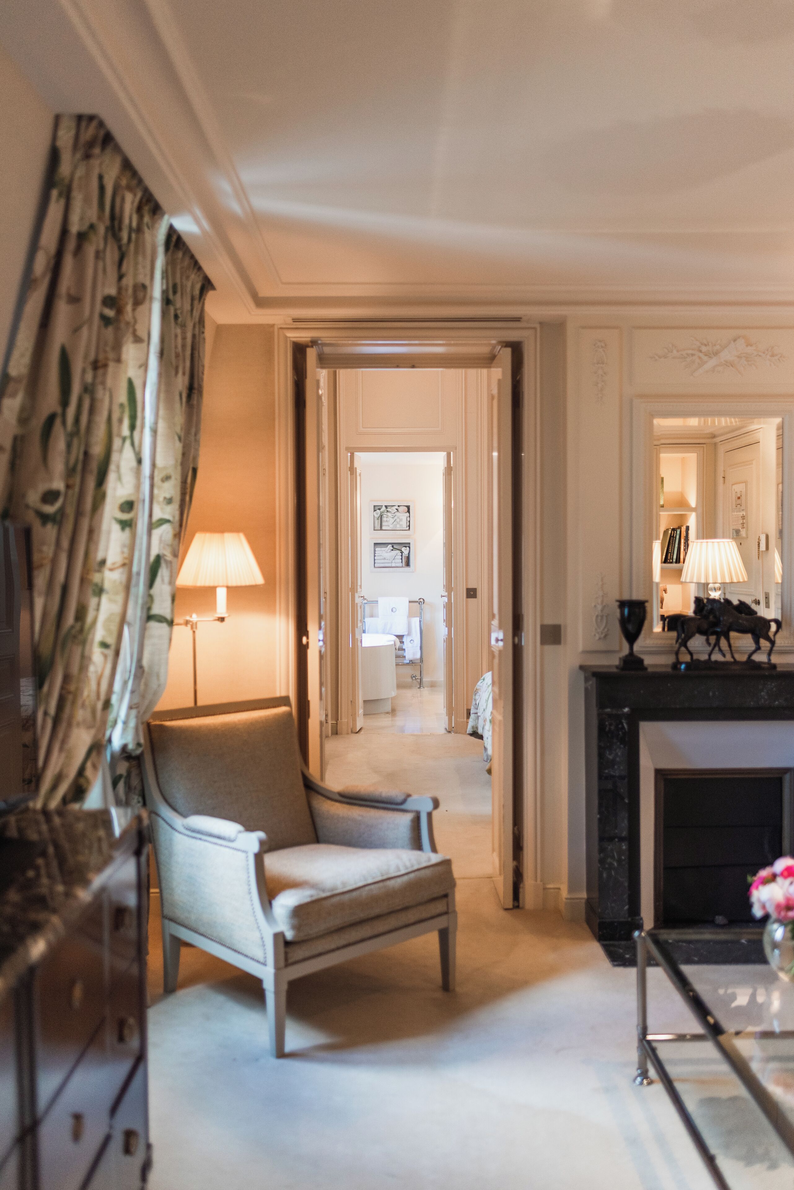 junior suite | living area | 104-cm flat-screen tv with digital channels, tv