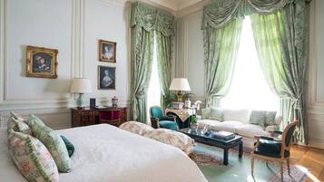 1 chambre, minibar, coffres-forts dans les chambres