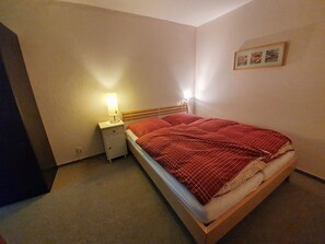 1 bedroom, cots/infant beds, free WiFi, bed sheets