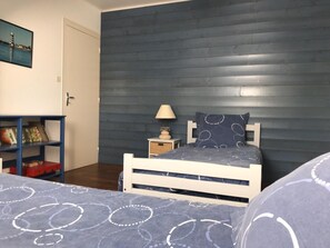4 chambres, fer et planche à repasser, Wi-Fi, draps fournis