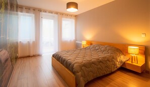 3 bedrooms, iron/ironing board, travel crib, free WiFi
