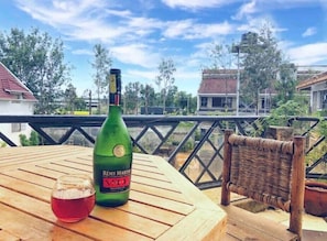 Outdoor dining - Modern 1 BR luxe apartment in the heart of Karen (Nairobi)