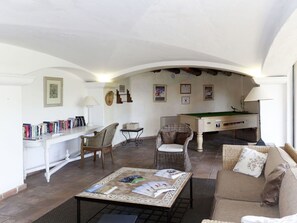 TV - Nice apartment for 6 people with pool, A/C, TV, balcony and pets allowed (Sainte-maxime)