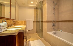 Hårtørrer, håndklæder, Sæbe, Shampoo